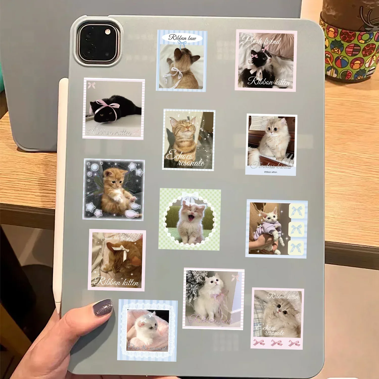 50pcs บัลเล่ต์สไตล์แมวแมวสติกเกอร์ INS สไตล์ DIY โทรศัพท์แล็ปท็อปกระเป๋าเดินทางกีตาร์สเก็ตบอร์ด Graffiti Decals ของขวัญสนุกสําหรับของเล่น