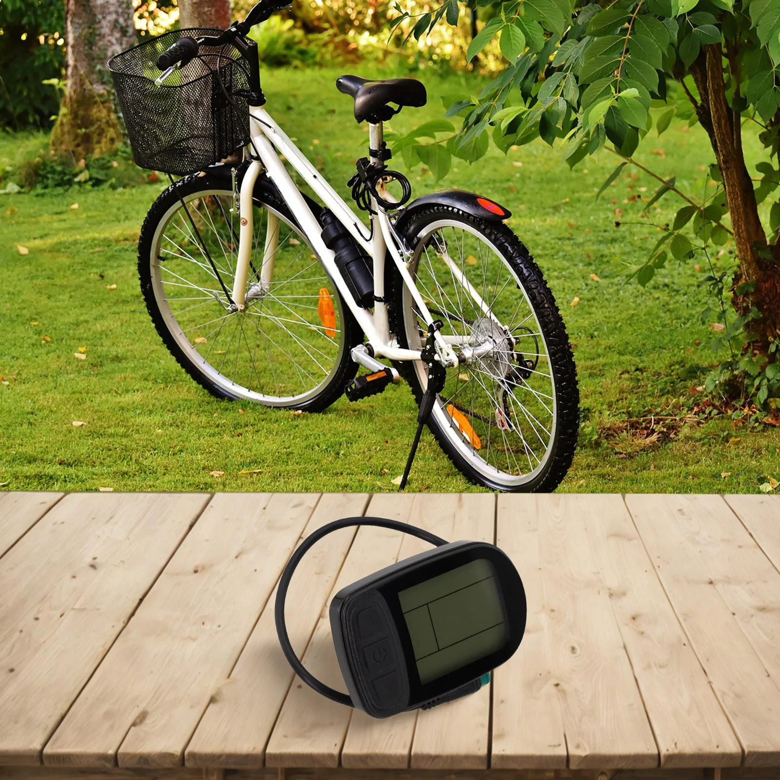 

Multifunctional Bicycle Display Controller 51x77mm Electric Bike Display Night Driving Function Smart Power Function