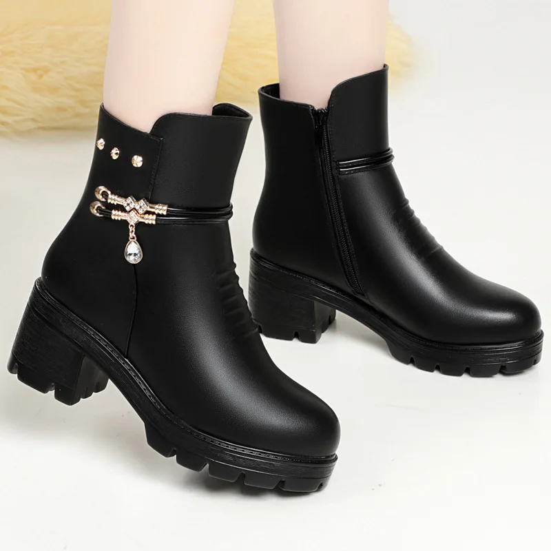 Botines de cuero suave con/sin felpa gruesa para mujer, botas cómodas de tacón alto grueso, zapatos de plataforma para nieve, Primavera e invierno, 2024