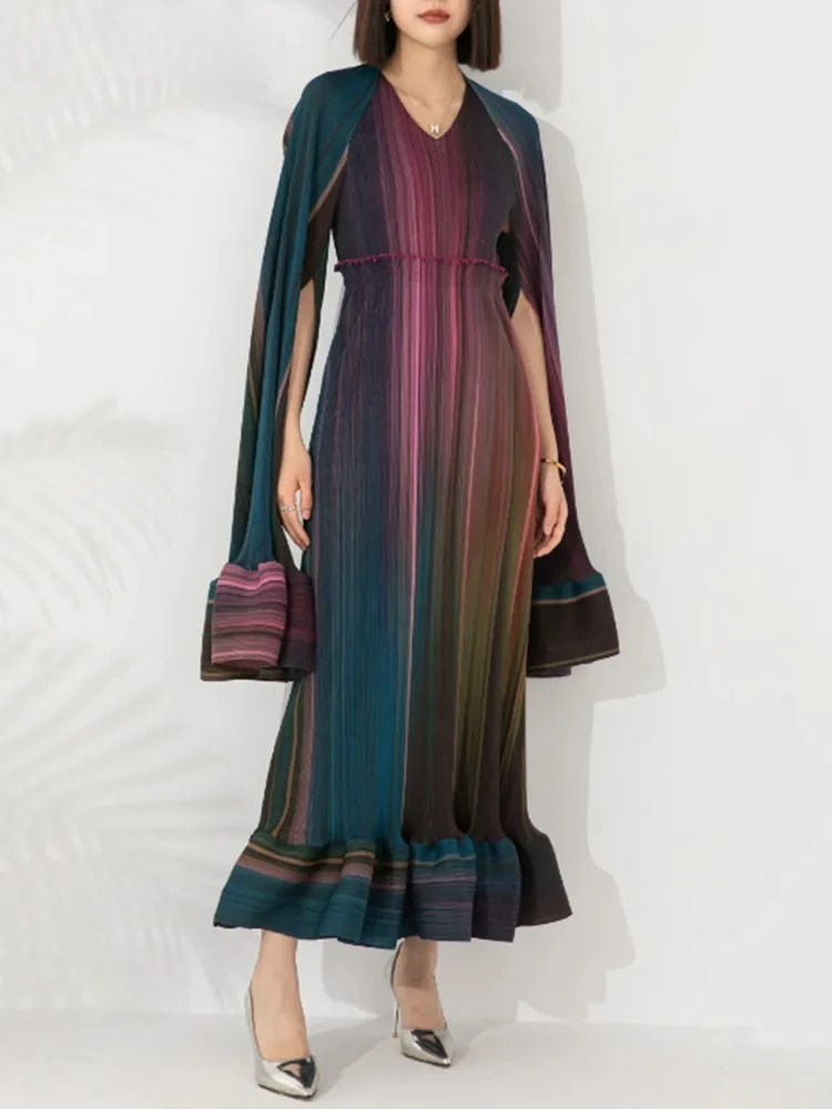 

Gradient Pleated V-neck Long-sleeved Women's Dress Miyake Loose Large Size 2025 Summer New Fashion Casual Versatile Skirt