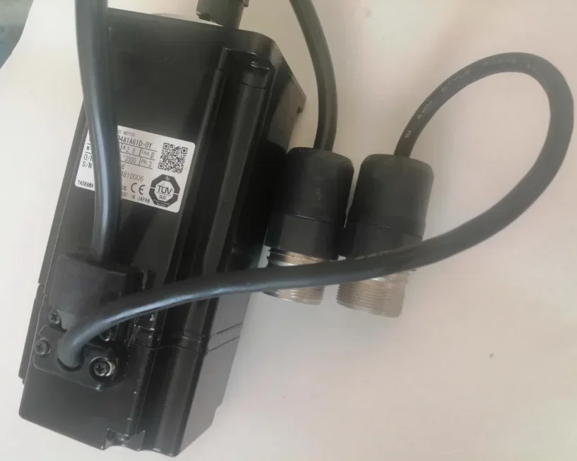 SGMAH-04A1A61D-0Y العلامة التجارية الجديدة محرك سيرفو SGMAH 04A1A61D 0Y ، الشحن السريع