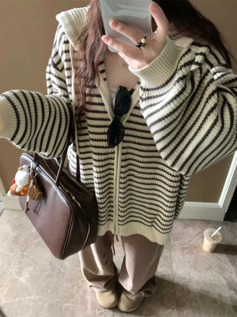 เสื้อคาร์ดิแกนถักไหมพรมสไตล์เกาหลีสุดฮิตสำหรับผู้หญิง ทรงหลวม มีฮู้ดผูกเชือก ลายทาง เปิดด้านหน้า เหมาะสำหรับฤดูใบไม้ร่วงและฤดูหนาว