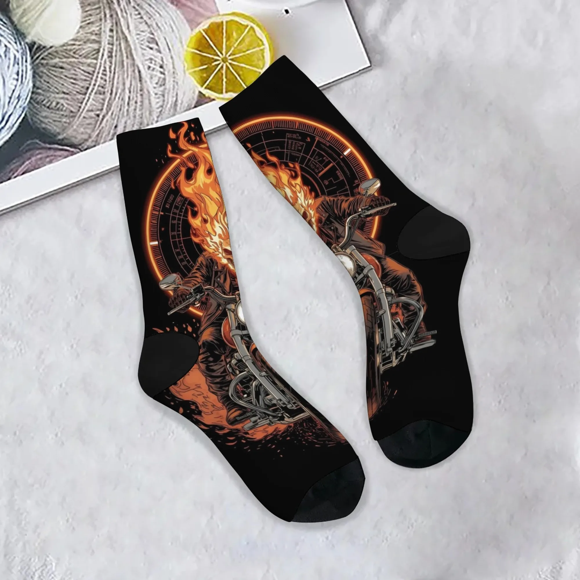 Flame Skull Knight Motorcycle Style Men's Socks Comfortable Breathable Non-slip Casual Socks Harajuku Retro Hip-Hop Socks Gift