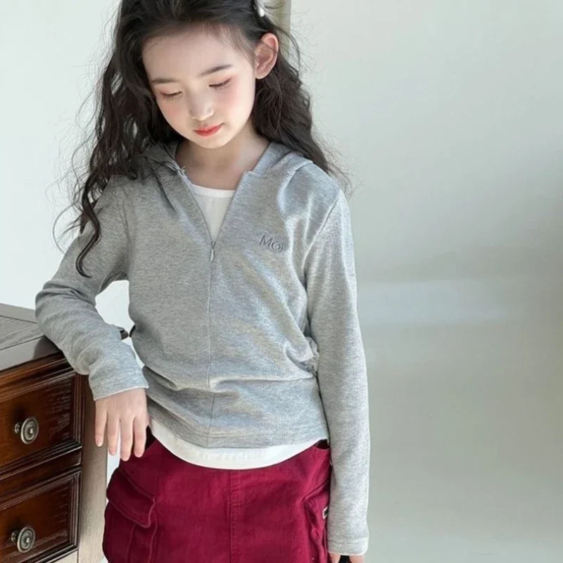 Girls' 2025 Spring New Pseudo-Two-Piece Hooded Long Sleeve T-Shirt | Stylish Layered Design for Kids Medium-Large Size