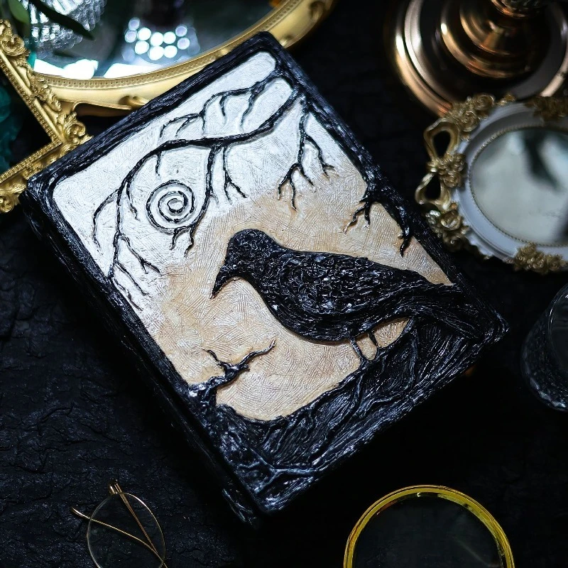 

Naruto Crow Handmade Three-dimensional Relief Uchiha Itachi A5 Loose-leaf Card Collection Collection Book Gift Cthulhu