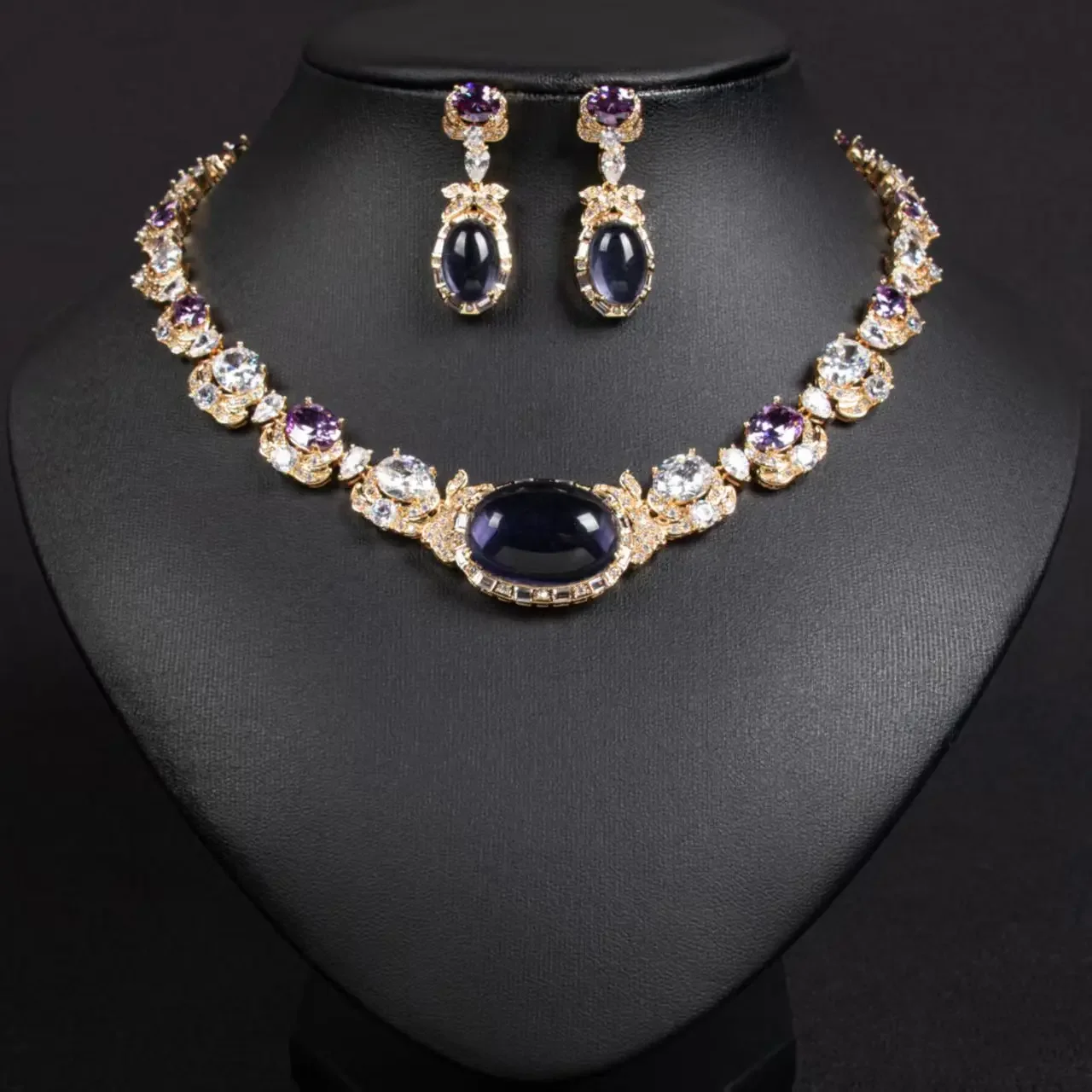 Beautiful Multicoloured Jewellery Necklace and Earrings Set for Women, Suitable for Banquets, Weddings, and Dances, Gift M-363