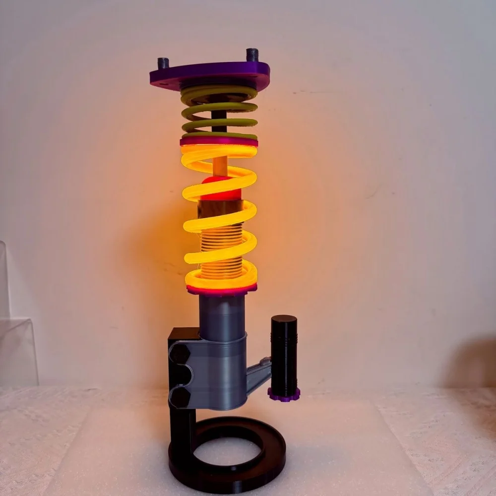 

Оригинальный амортизирующий пружинный ночник, автомобильный светильник, декор для рабочего стола, креативный персонализированный светильник, подарок для мальчика