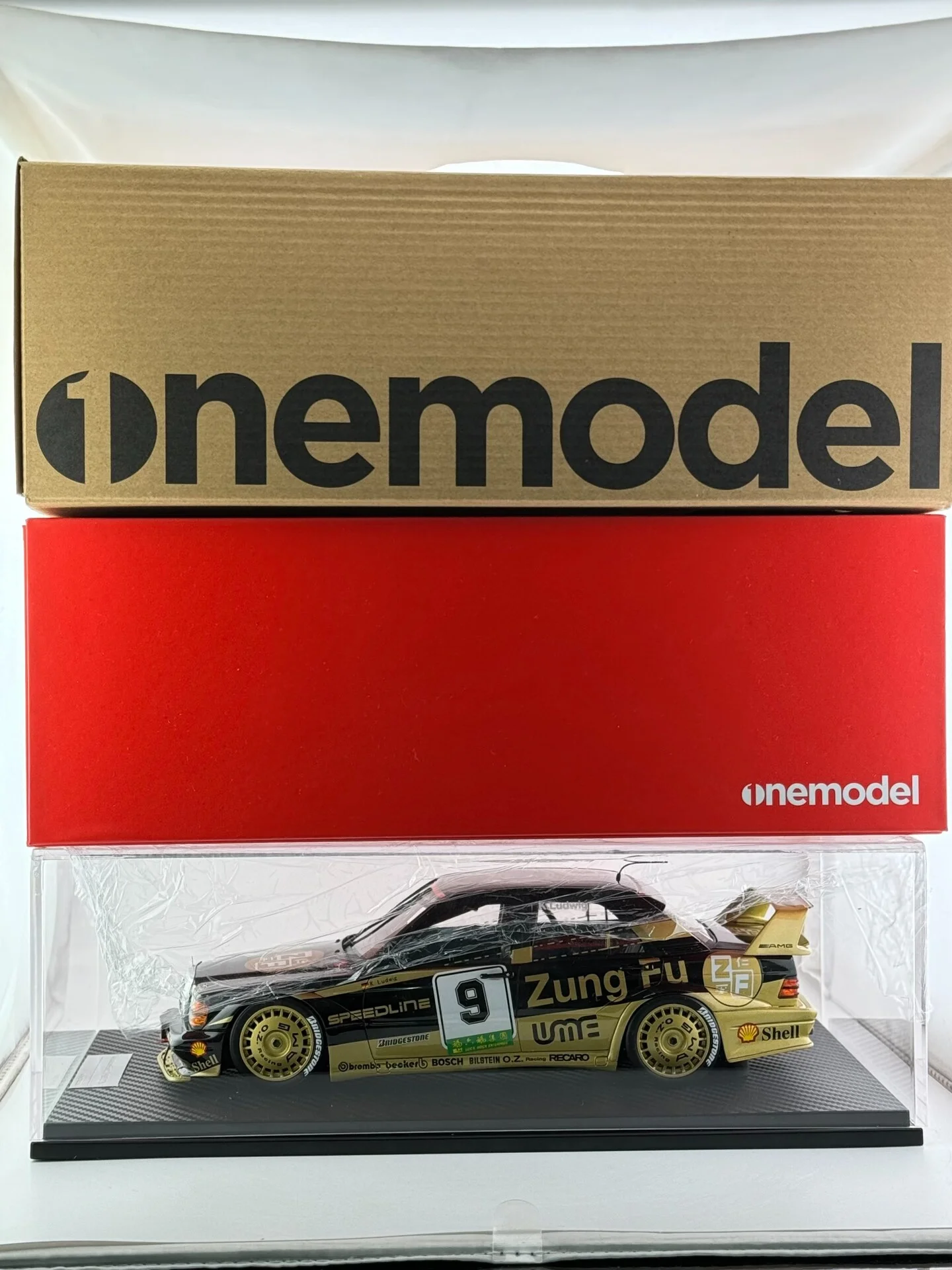 

Onemodel 1/18 Scale 190E DTM Black Gold Car Model