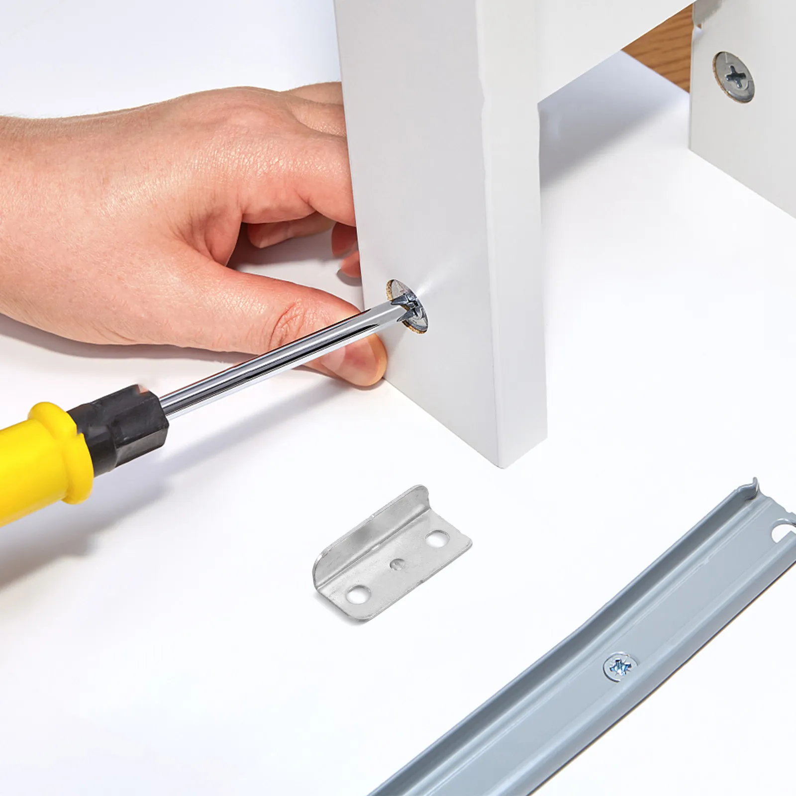 

20 шт. металлических угловых ответных планок для замков ящиков, L-образные ответные планки для шкафов, тумб, для дома и офиса, накладки на дверные ответные планки