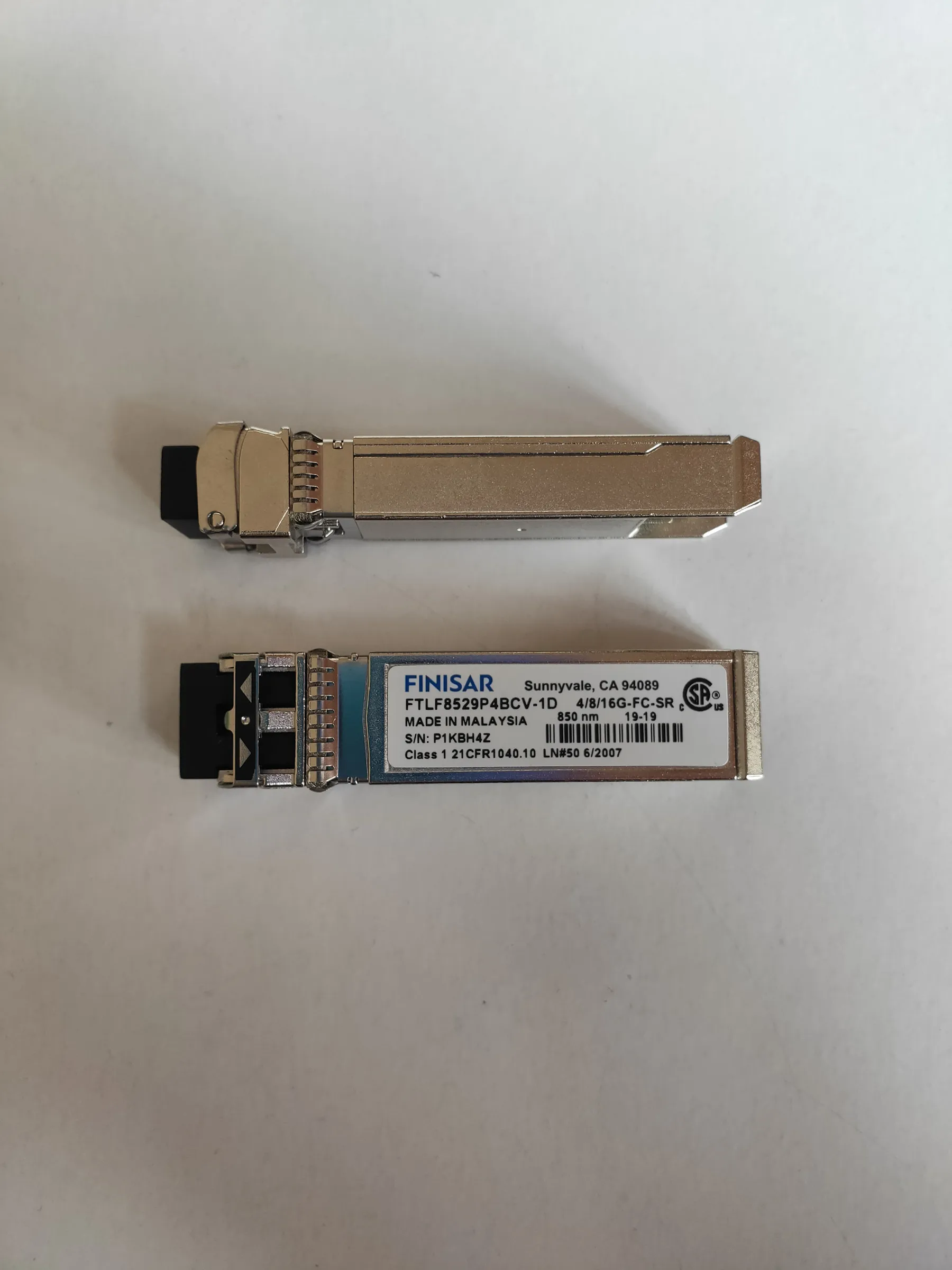 Finisar 16G SFP Optical Switch FTLF8529P4BCV-1D 16G-FC-SR CA 94089 16GB 850NM Multimode Fiber Optical Module