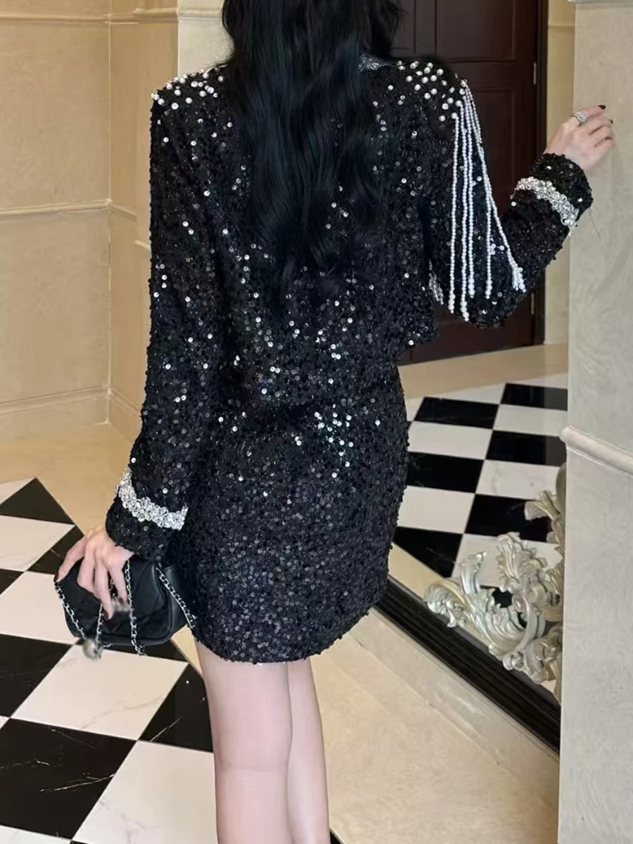 TWOTWINSTYL Solide Gespleißt Pailletten Zwei Stück Sets für Frauen O Hals Lange Ärmel Top Mini Rock Patchwork Perle Elegante Set Weibliche