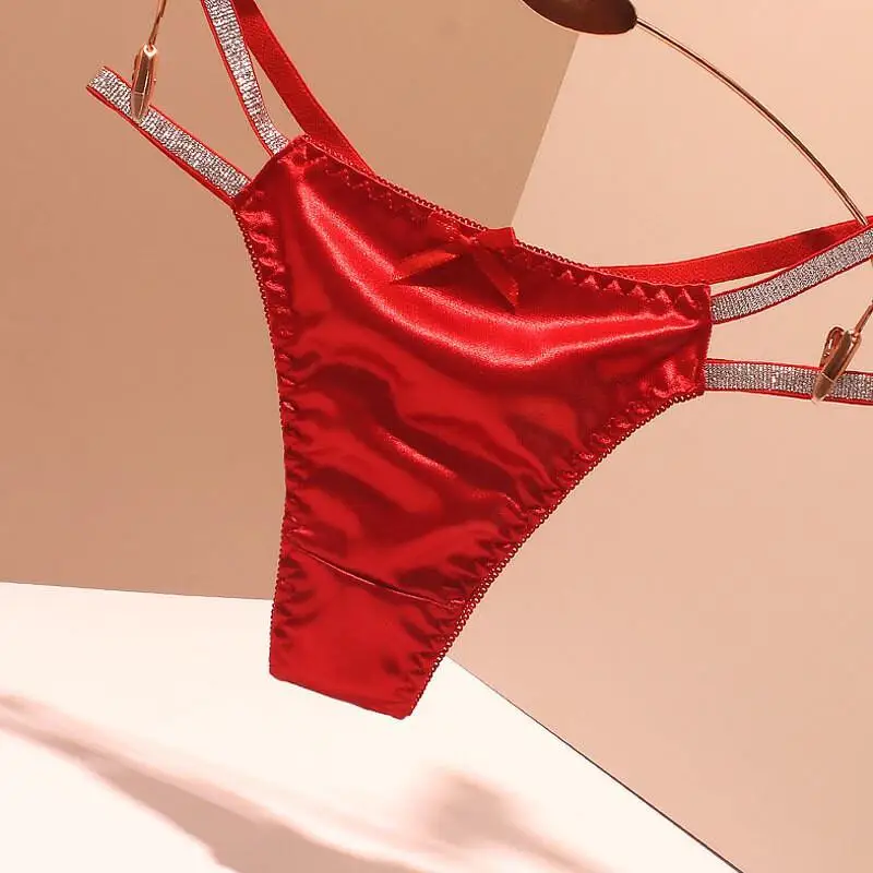 

Сексуальное женское нижнее белье: модные трусики-стринги из атласа, бесшовные, с хлопковой вставкой, тонкие бретельки, блестящий бантик, оптом