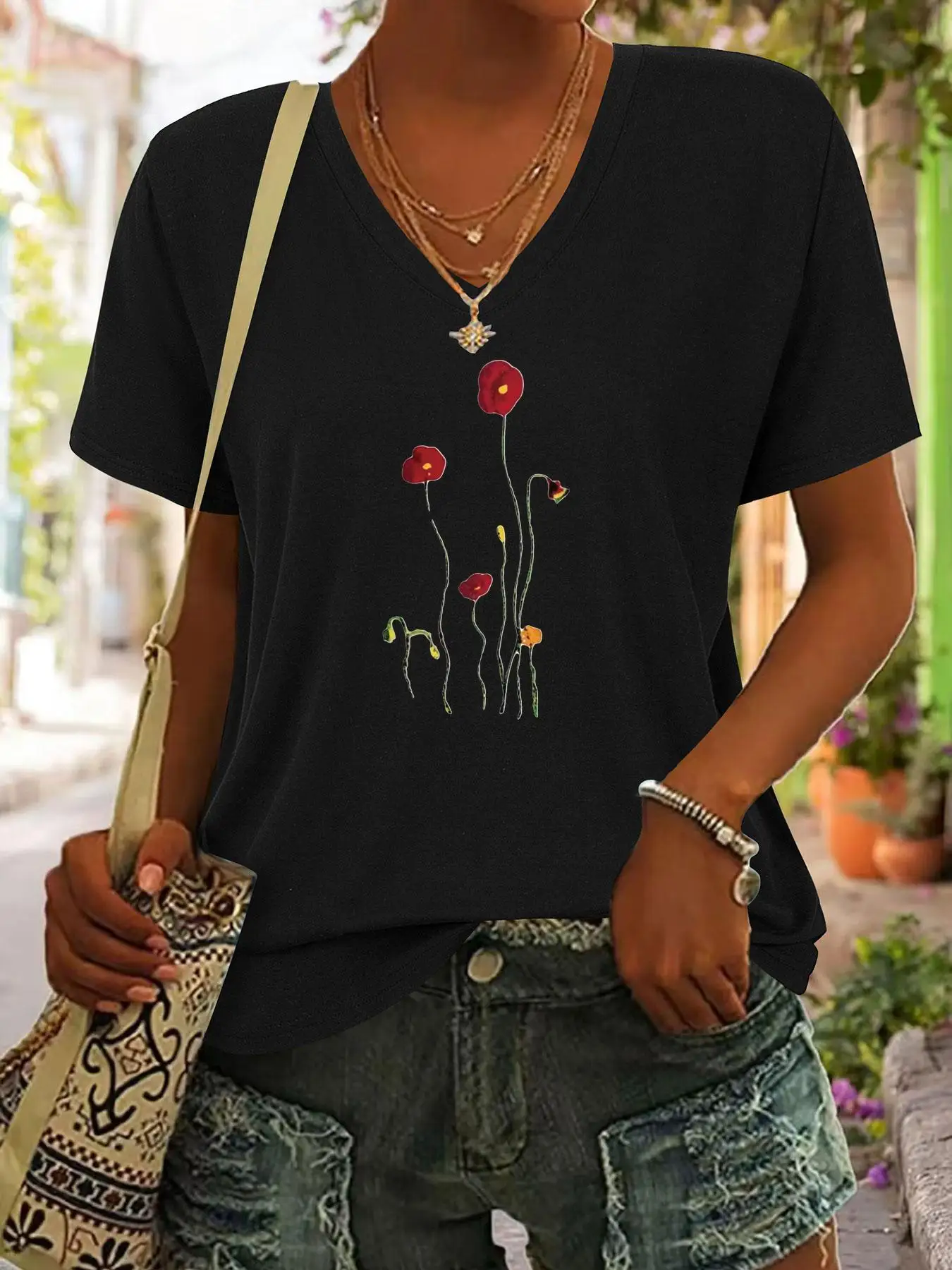 Hand-painted poppy flower love, printed women's V-neck short-sleeved T-shirt, soft fabric, women's short-sleeved top