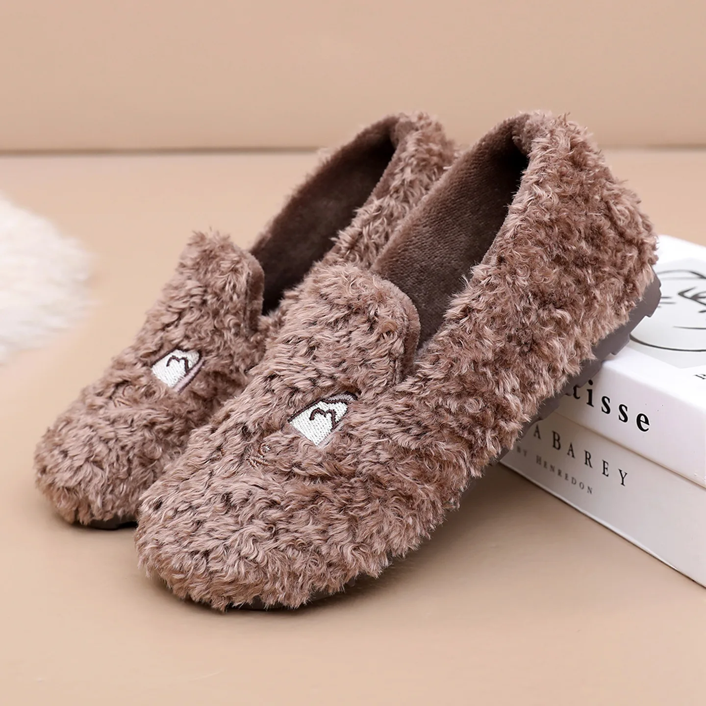 New Autumn-winter Casual Everyday Women's Shoes Thick Warm Sheepskin Cotton Boots with Soft Sole Suitable for Slip-on Wearing.