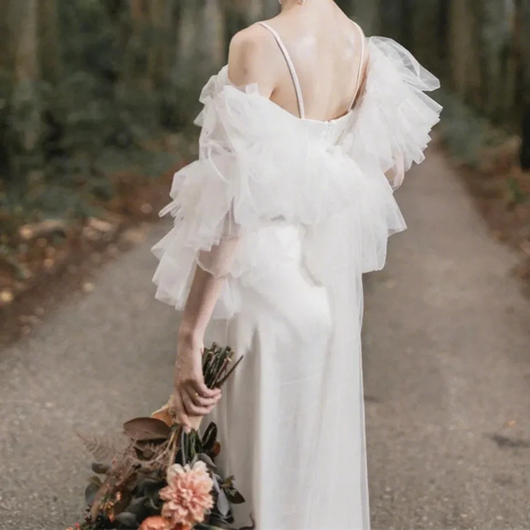 우아한 스파게티 스트랩 웨딩 드레스 실크 새틴 신부 가운 맞춤 퍼프 슬리브 신부 드레스 맞춤형