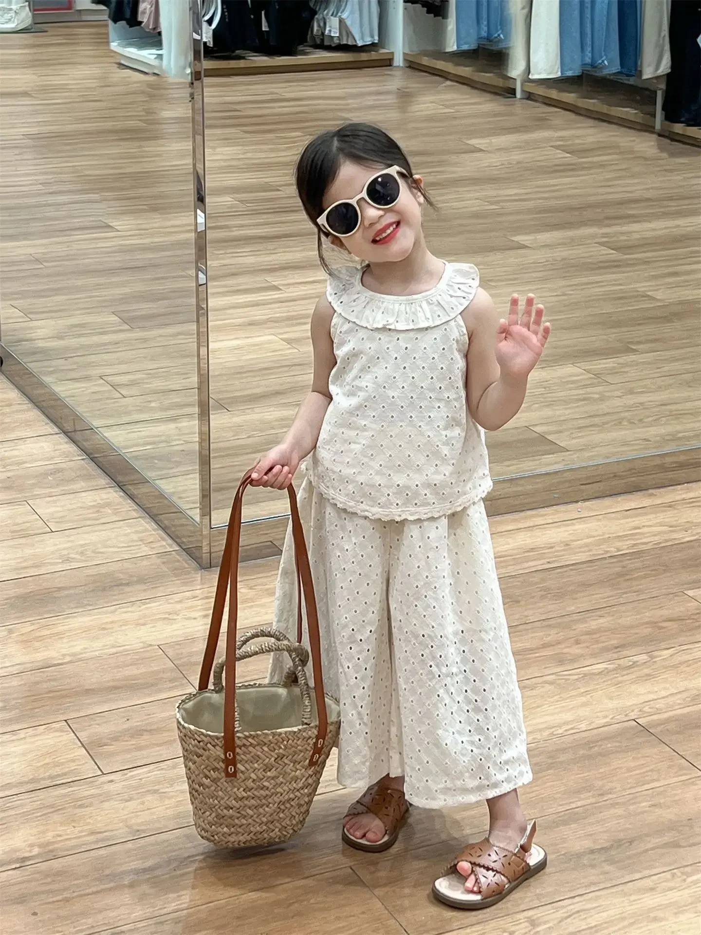 Childrens Sets Summer Korean New Clothing Girls Lotus Leaf Edge Grid Lace Sleeveless Vest Wide Leg Pants Two Piece 2024