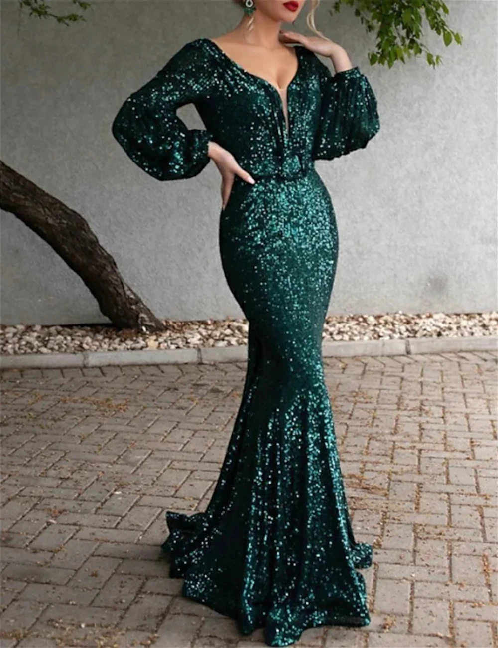 

Emerald Green Mermaid/Trumpet Prom Dresses Formal Evening Party Gown Sweep Train Long Sleeve Plunging Neck Polyester with Sequin