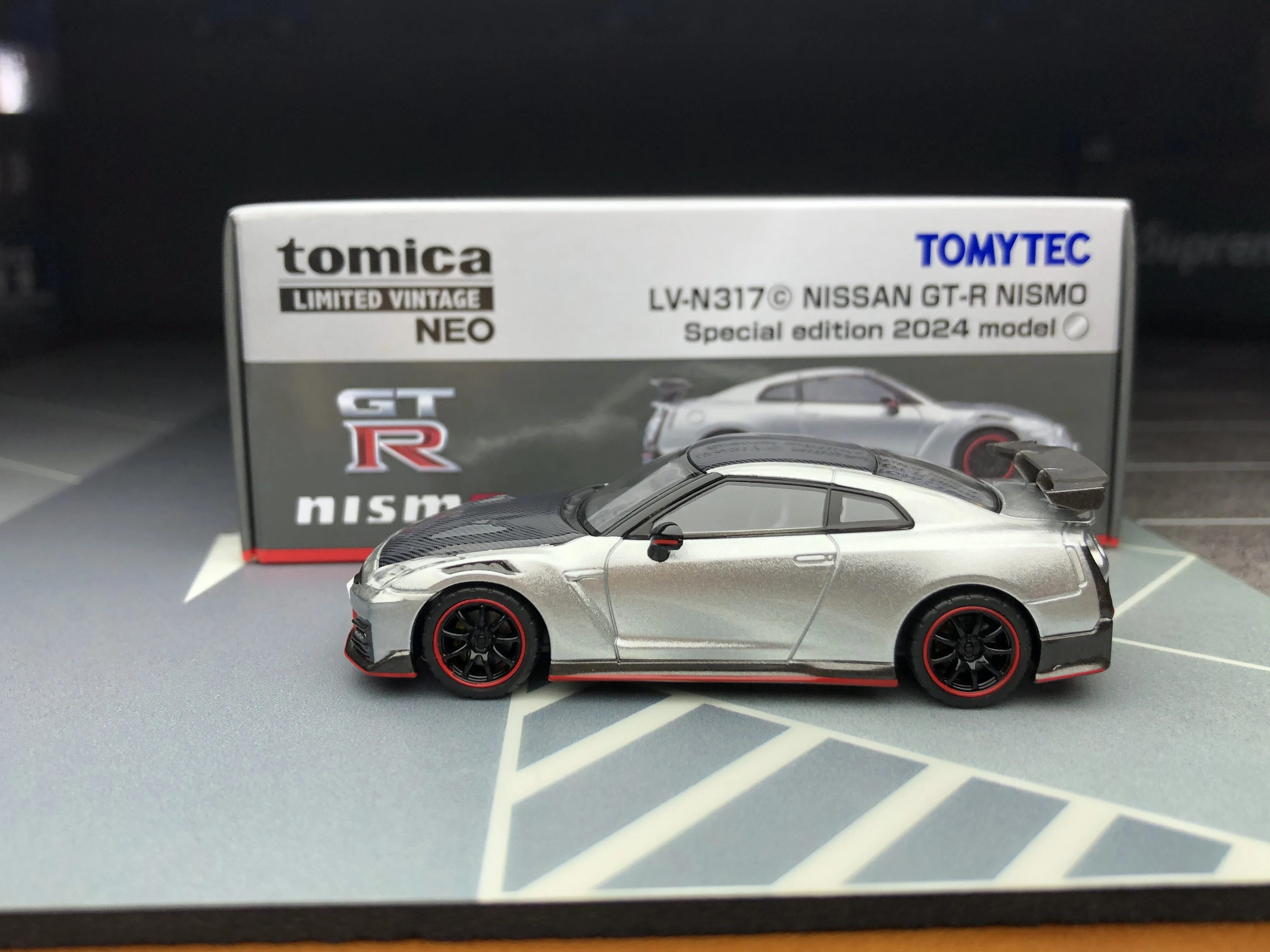 Tomica Limited Vintage Neo Tomytec LV-N317c GT-R R35 Nismo 2024 Model