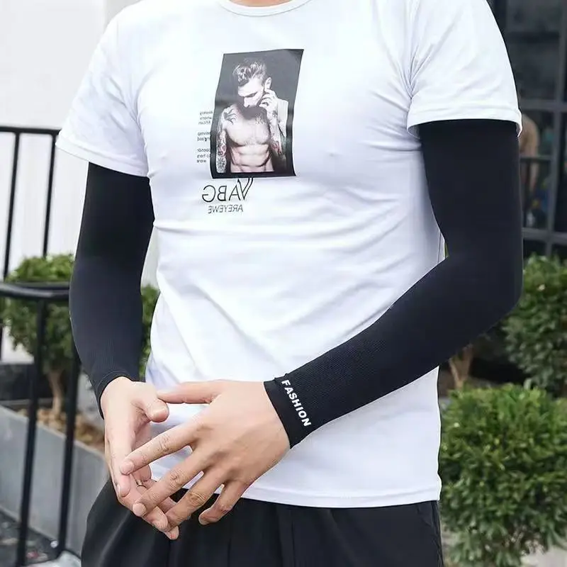 Maniche di protezione solare Maniche di ghiaccio sottili estive Corsa e ciclismo Guida Maniche da braccio in seta di ghiaccio Guanti anti-Uv per uomo e donna