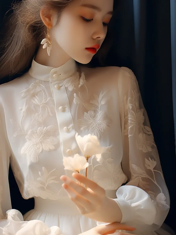 White Women Shirts Puff Sleeve Temperament Embroidery Flower Blouses 2024 Blusas Mujer De Moda Single Breasted All Match Tops