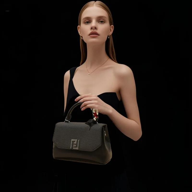 

Chic Minimalist Square Vintage Diaper Bag Women's Stylish Crossbody Bag Elegant Designer Messenger Tote