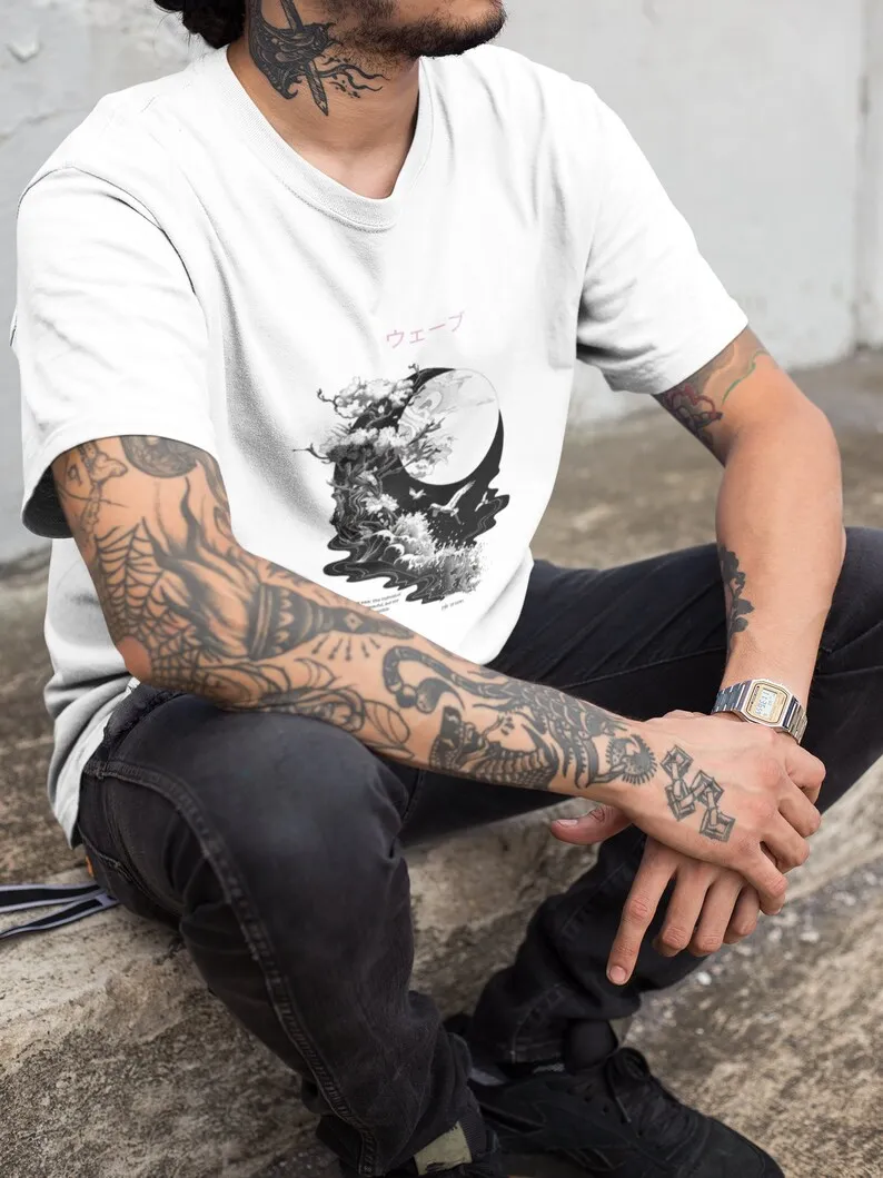 Japanese Shirt With Vintage Graphic For Your Streetwear Outfit, Japan Unisex T-shirt For Harajuku Lovers, Street Wear Clothing