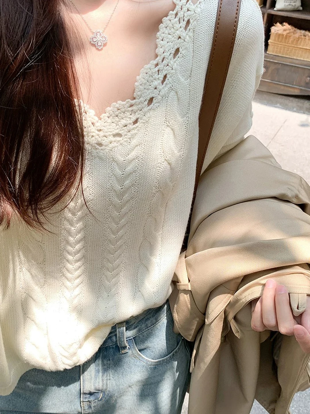 Korean Style Early Autumn Twist White Hollow out V-Neck Sweater Women's Outerwear Inner Match Knitted Slimming Top