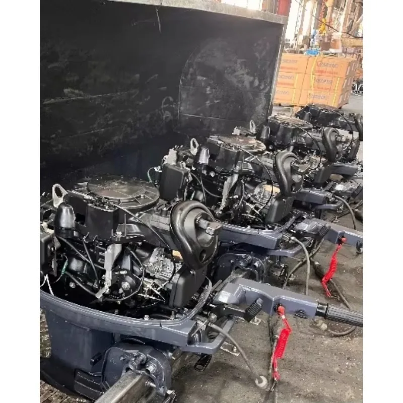 Corrosion-Resistant Optional Power Tilt Boat Engine for Recreational Boating
