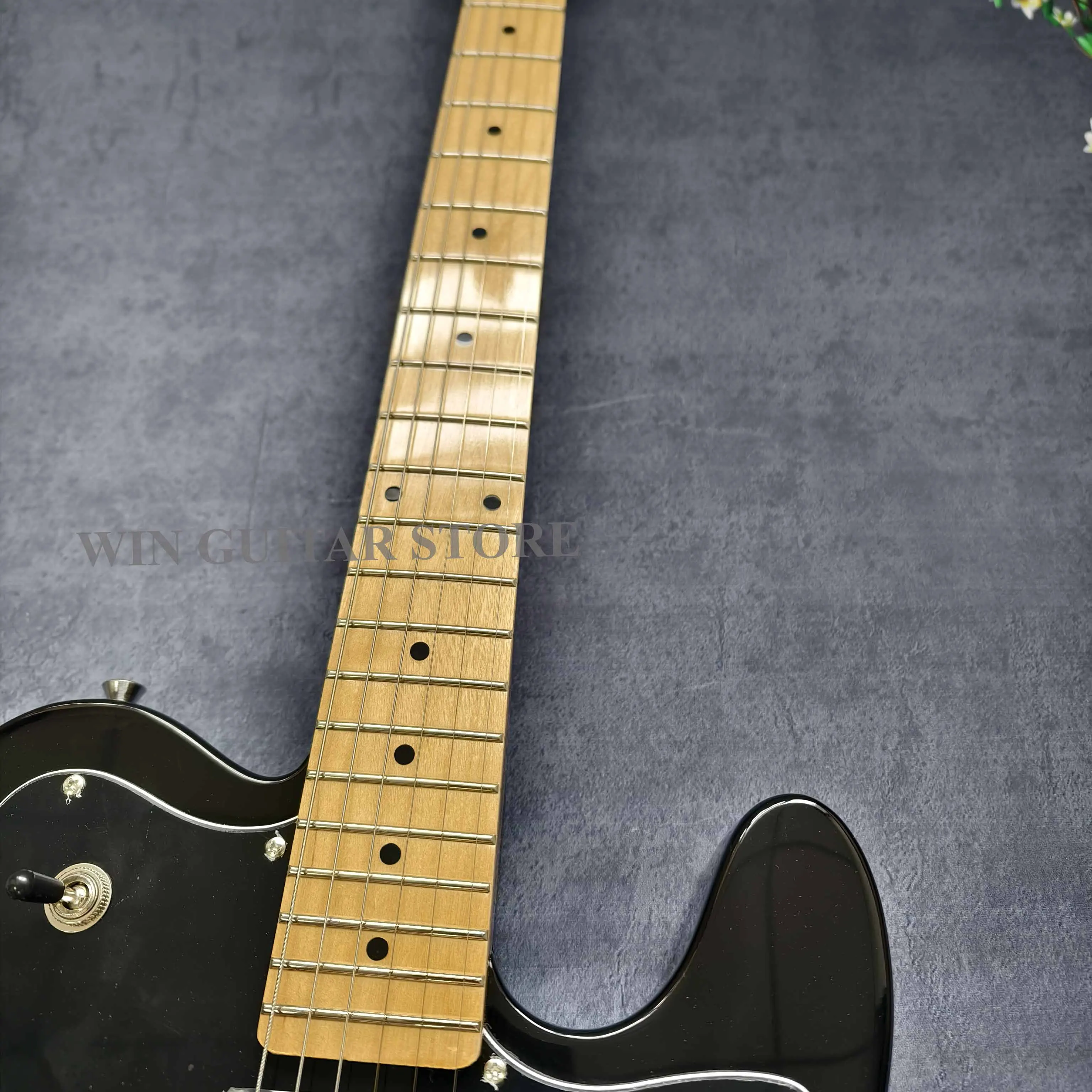 Klassische TL Deluxe glänzend schwarze E-Gitarre, Korpus aus Lindenholz, HH-Tonabnehmer, 6 Saiten, ein Weihnachtsgeschenk, kostenloser Versand