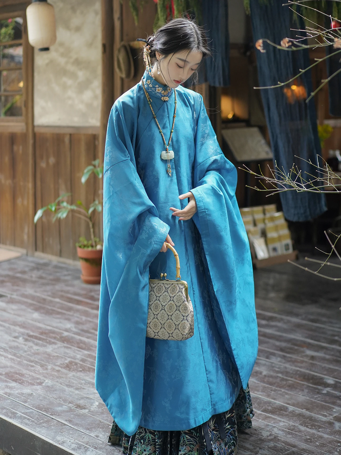 

Оригинальная женская длинная рубашка Hanfu от Bosheng Luoshang Lacquerware с вышивкой темным узором, шелковая, с асимметричным воротником-стойкой