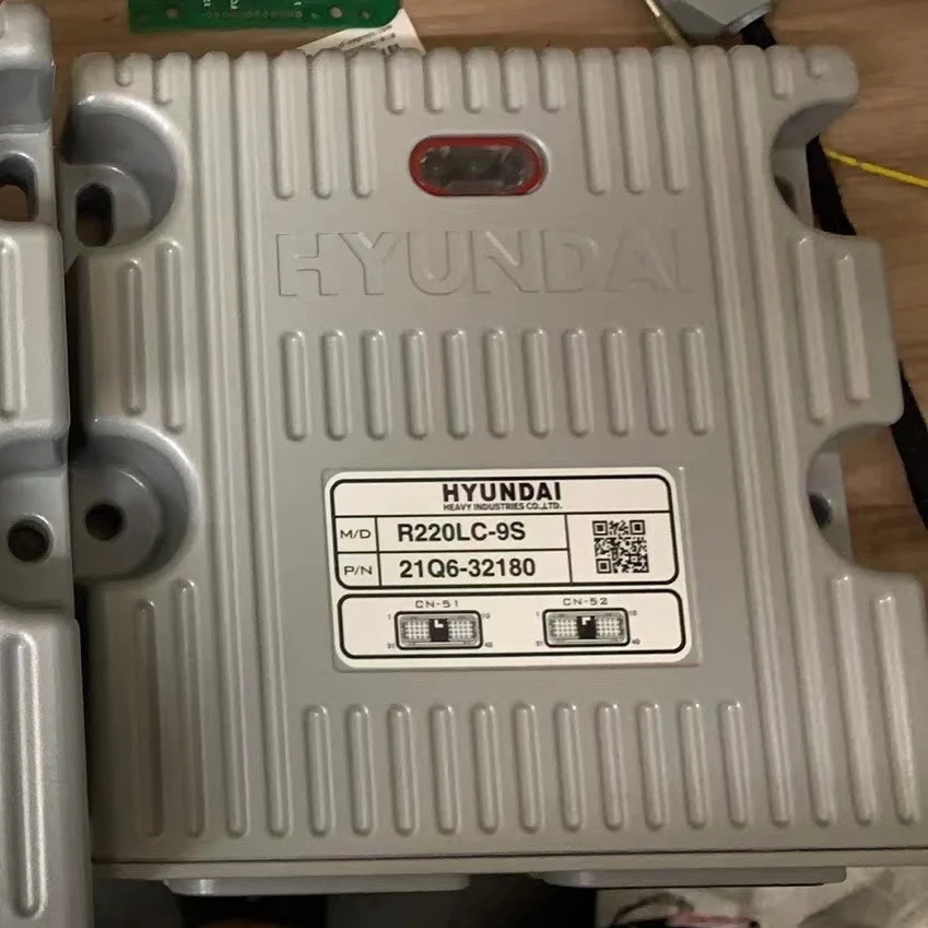 

R220LC-9S Компьютерная плата контроллера экскаватора 21Q6-32181 21Q6-32390 21Q6-3288