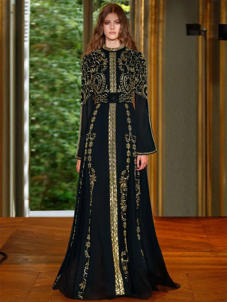 New long-sleeved heavy-duty positioning beaded diamond-encrusted waist-cinching large-hem elegant long dress