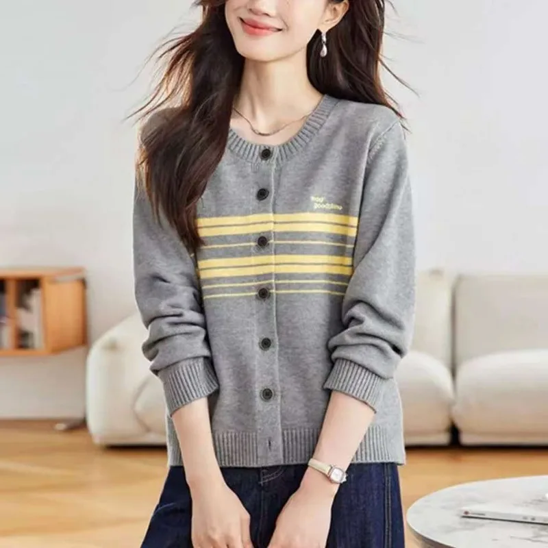 

Вязаная куртка с круглым вырезом для женщин, весна-осень 2021, новый модный полосатый свитер, кардиган, топ