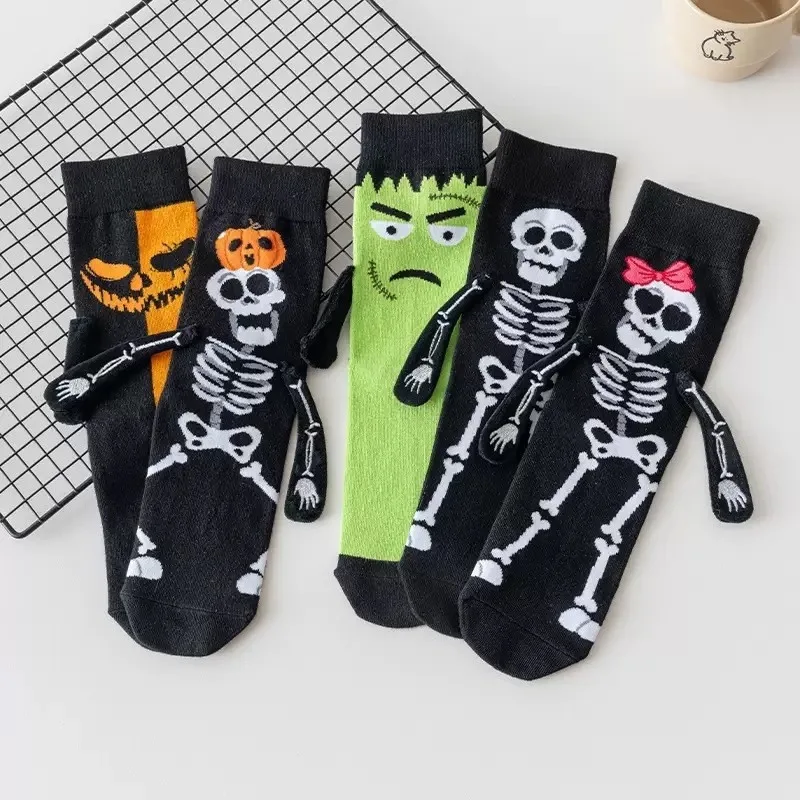 

1/5 Pairs Mid Tube Pumpkin Socks Halloween Creative Hand in Hand Socks Cute and Bizarre Embroidered Small Hand Skeleton Man