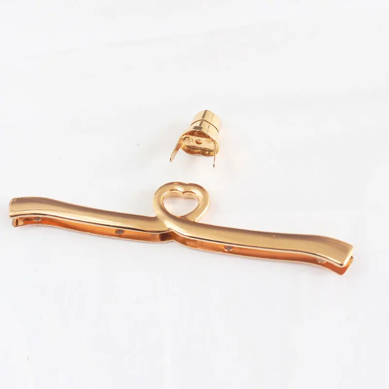 Gold Color Metal Bag Clasp Twist Lock Bag Hardware Lock DIY Heart Shape Turn Lock Bag Clasp Rotary Lock Woven Bag Accessories