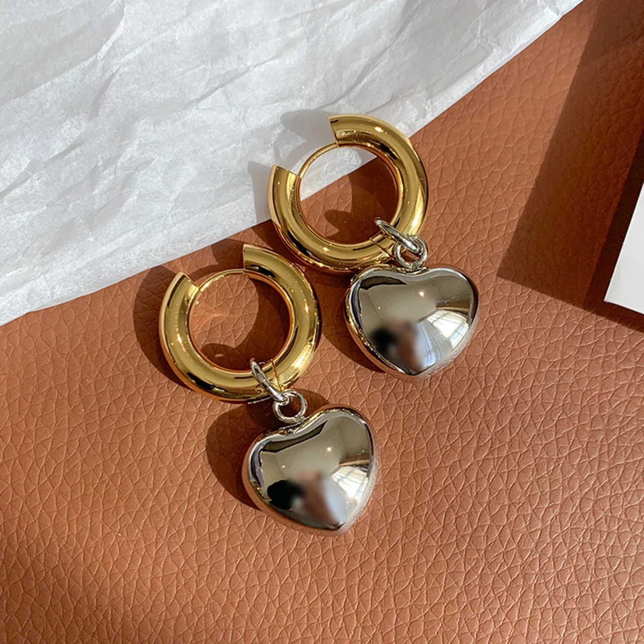 

Fashion Designer Brand Gold Silver Peach Heart Earrings Women High Quality Jewelry Runway Trend Bijoux