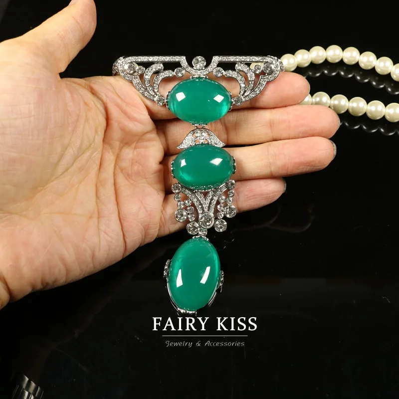 fashion single-layer pearl necklace emerald pendant inlaid rhinestones versatile jewelry sweater chain retro palace style