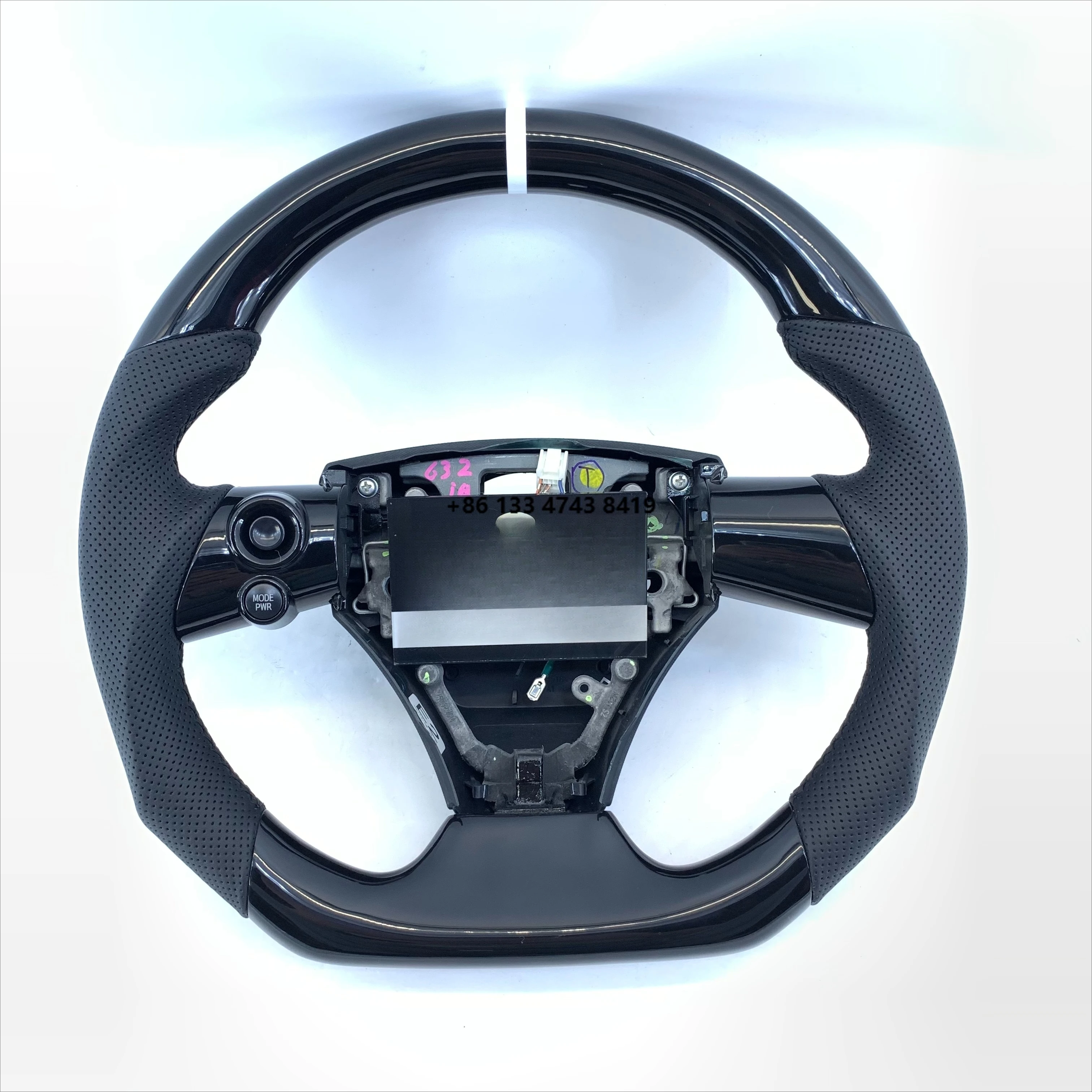 

For IQ popular models, the most popular piano black carbon fiber steering wheel