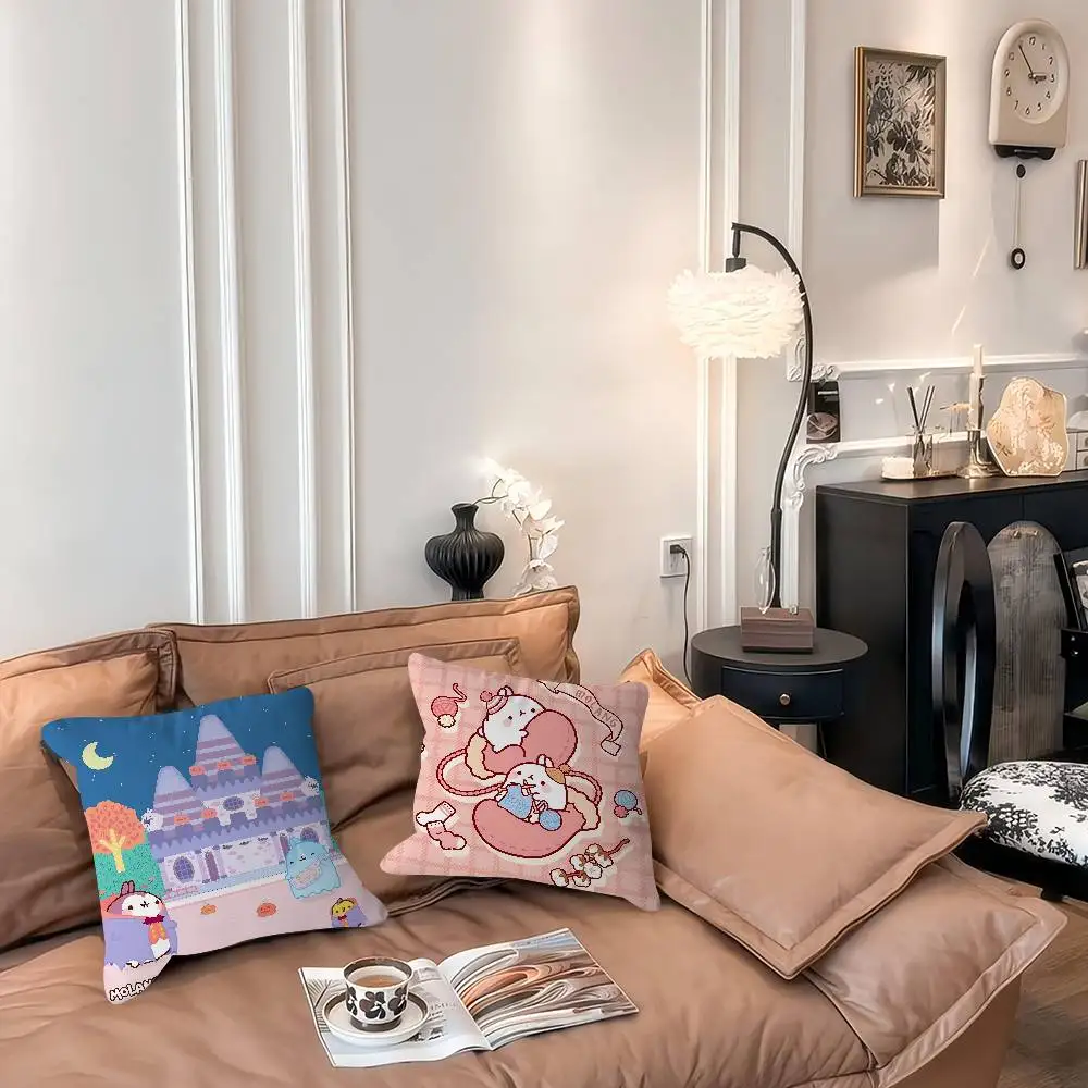 

Figure M-Molang Customizable Soft Button Pin For Women Creative Jewelry Funny Badge Cartoon Lover Hat