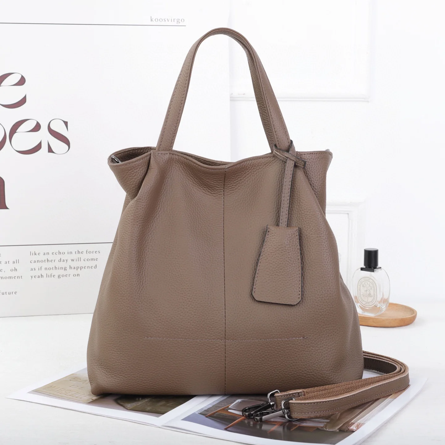 

Genuine Grade Cow Leather Women's Large Shoulder Crossbody Bucket Bag Luxury Designer Brand Ladies Fashion Handbag for Woman New