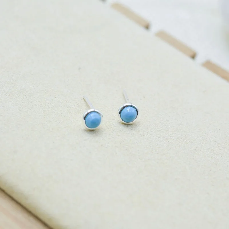 

Ins Style Temperament Retro Style S925 Sterling Silver Women's Stud Earrings Simple Fashion Trend Classic Style