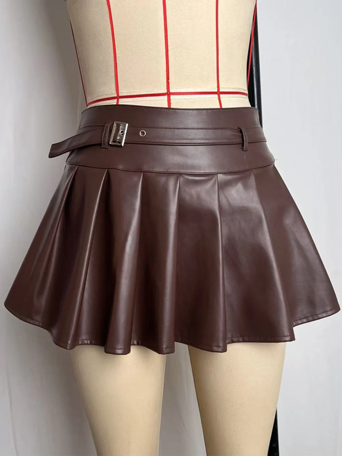 

Женская модная уличная одежда: кожаные юбки в готическом стиле, сексуальные винтажные коричневые и черные мини-юбки из искусственной кожи, женские короткие плиссированные юбки с высокой талией