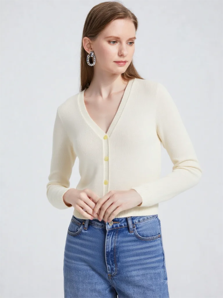 

Ethereal MD 2026 YAZHIMEI cos mod spring new style of Women's casual standard-fit cream-white wool blend V-neck cardigan