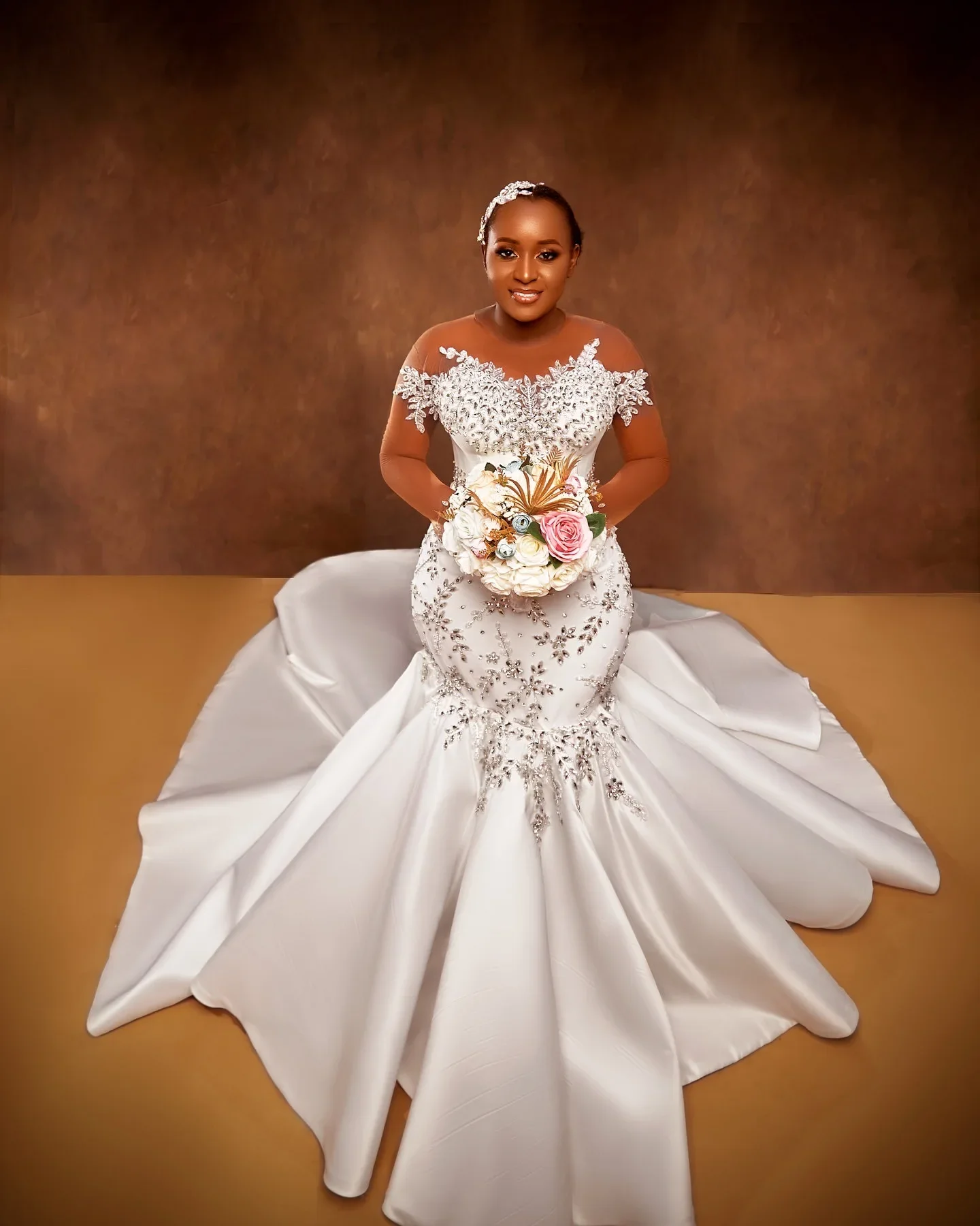 Customized  Aso Ebi Plus Size Trumpet Wedding Gown For Bride Shinny Beads Crystals Long Sleeves Bridal Gown With Removable Train