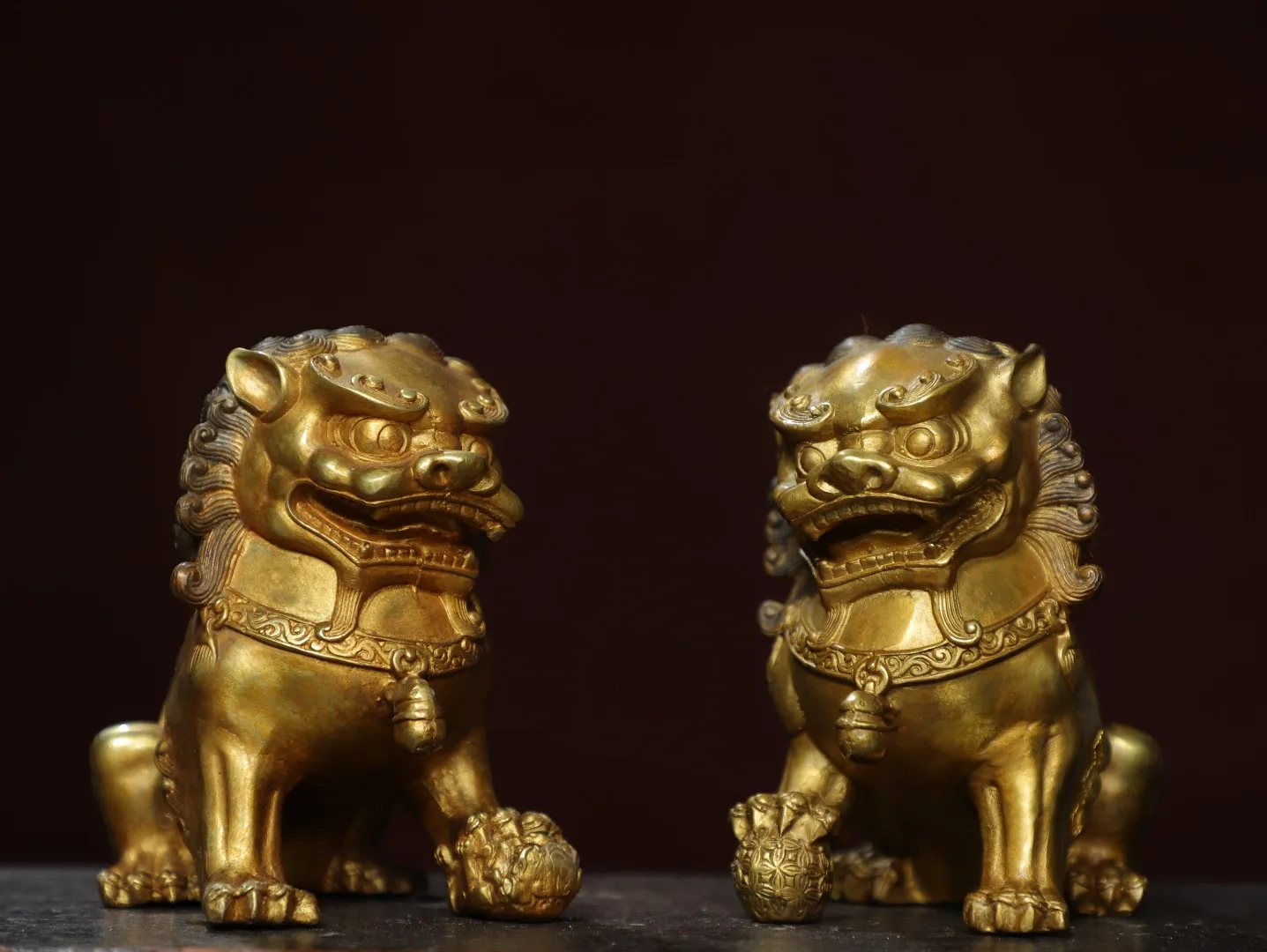 

5"Tibetan Temple Collection Old Bronze Gilded Cinnabar Lion Statue A Pair Desk Lion Door God Amass wealth Ornaments Town house