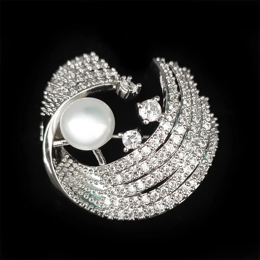 Fashion Temperamen Zircon Geometric Small Brooch Freshwater Pearl Conch Female Accessories Shawl Buckle Small Pin Jewelry