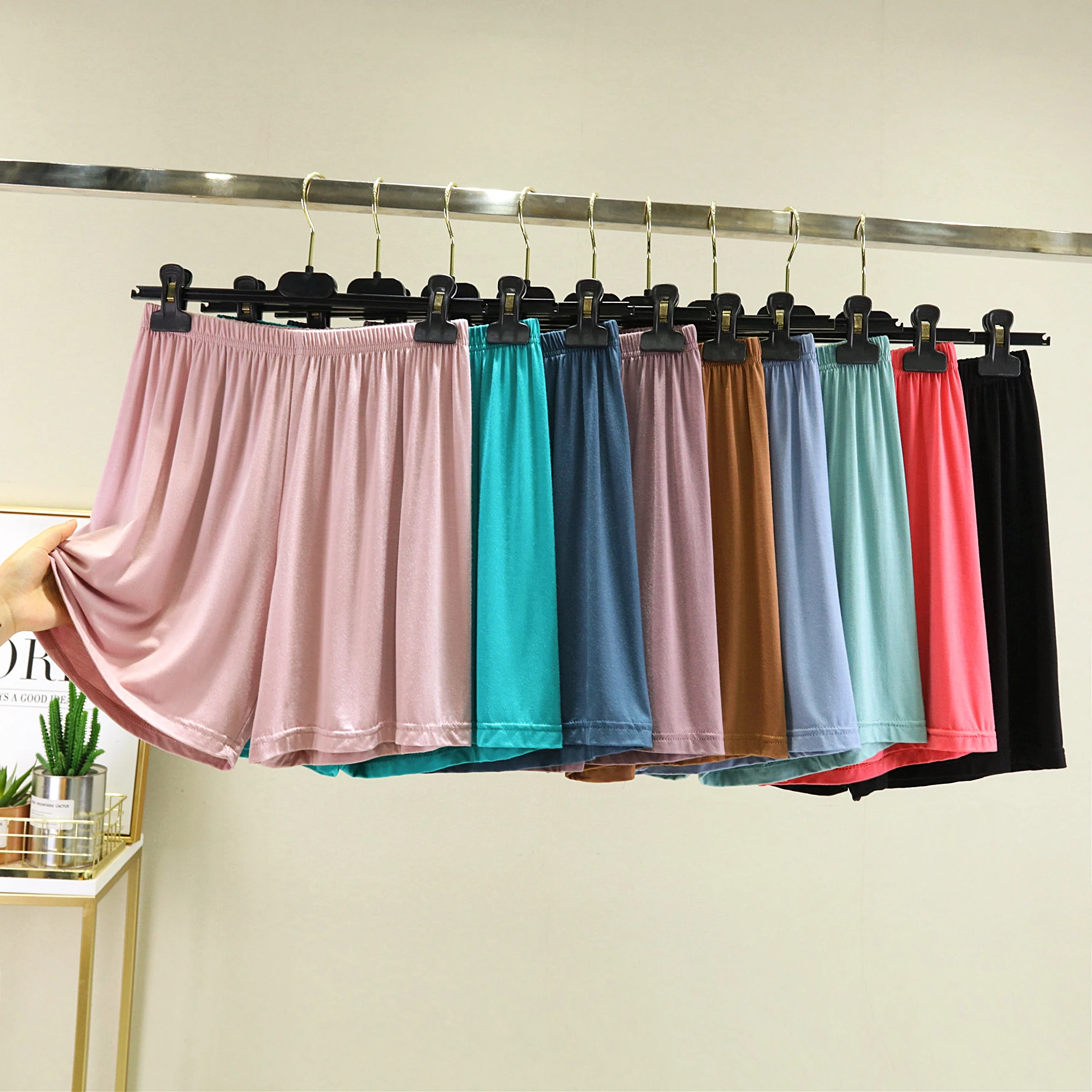 

Свободные шорты из модала с эффектом ледяного шелка для женщин, летние, тонкие, больших размеров, для дома и отдыха, с широкими штанинами