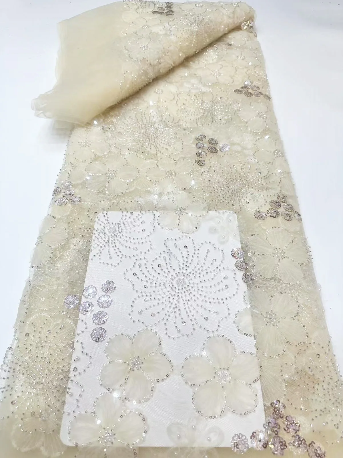 

Новое поступление: Французское кружево ручной работы с бисером, высококачественная ткань с пайетками и бисером, африканское тюлевое кружево для женских платьев KYX2607