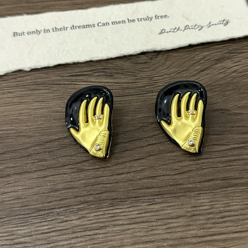 French retro design lockhole palm letter enamel black gold earrings for Women