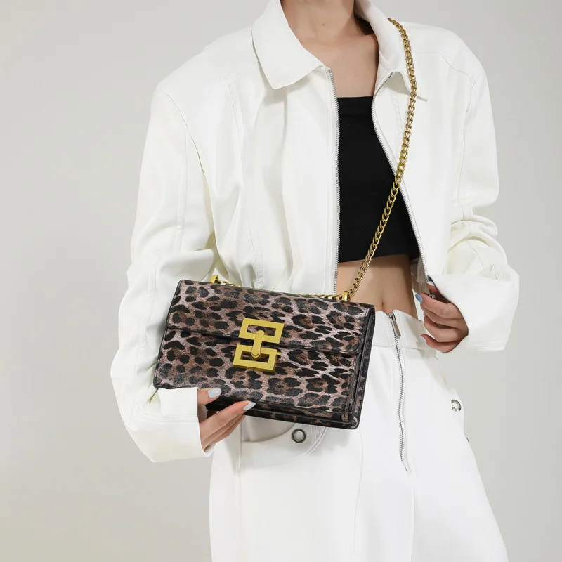 Leopard print Clutch Bag PU Leather Shoulder Side Bags for Women Chain Mobile Phone Purses Crossbody Bags Ladies Fashion Handbag